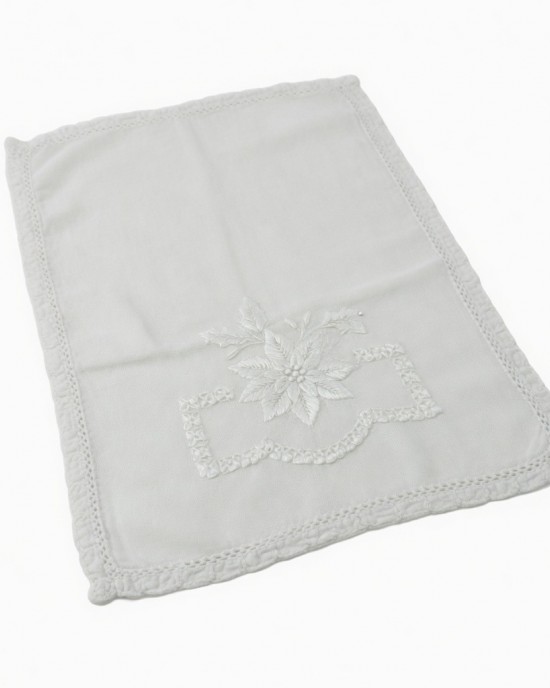 VTG 90s White Embroidered Hankie Finger Towel Handmade Christmas 17x11” Doily