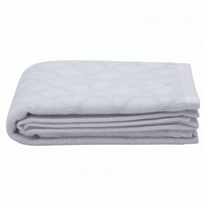 Ichiban Kuji E Prize Hand Towel & F Prize Rubber Collection – New, Collectible